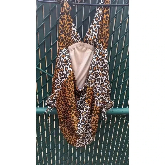 Pinup Raquel Leopard Print Swimsuit by Coture for Every Body in size 4x. - Picture 3 of 8